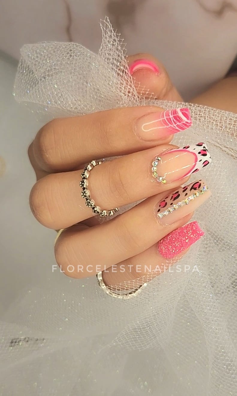 Acrylic extension size S or M - Manicure